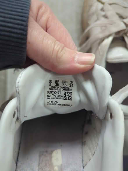 Photo of free White Puma trainers (Bare, LA4) #3