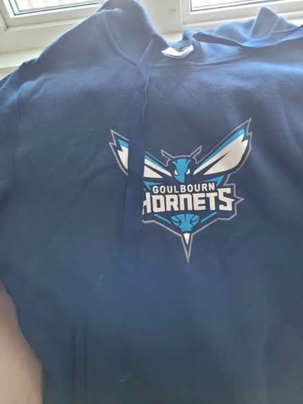 Photo of free Hoodie (kiz 7p3) #2