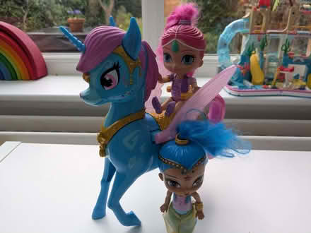 Photo of free Shimmer & Shine dolls (Woodley RG6) #1
