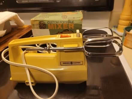 Photo of free GE Portable Hand Mixer (20874) #2
