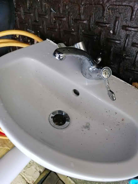 Photo of free Small bathroom sink (Barnoldswick BB18) #1