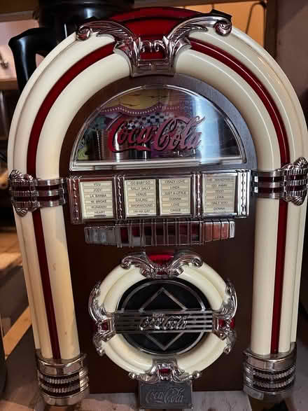 Photo of free Radio with cassette tape player (Ultimo) #1