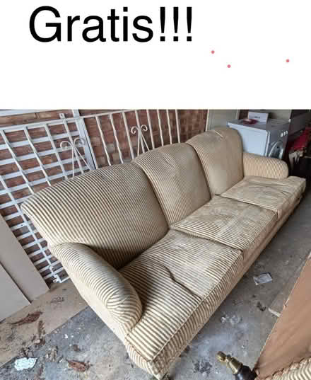 Photo of free Sofa 2 and 3 seats (Northwood) #2