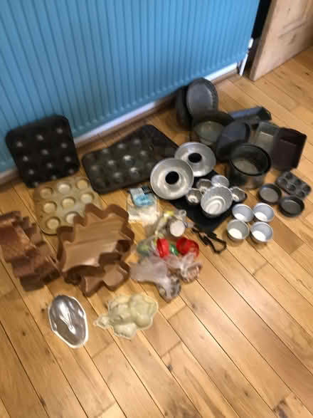 Photo of free Assorted baking equipment (Horsforth LS18) #1