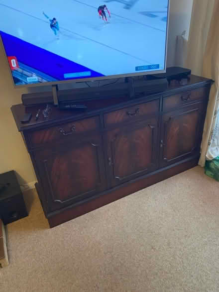 Photo of free Mahogany living room furnitue (Lu62hl) #4