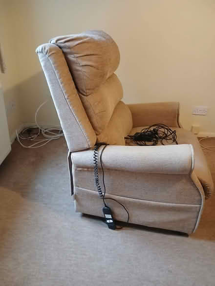 Photo of free Rise and Recline chair (Chesterton GL7) #2