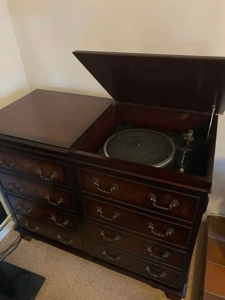 Photo of free Mahogany living room furnitue (Lu62hl) #2