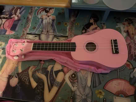 Photo of free Pink ukulele (Tayport DD6) #1