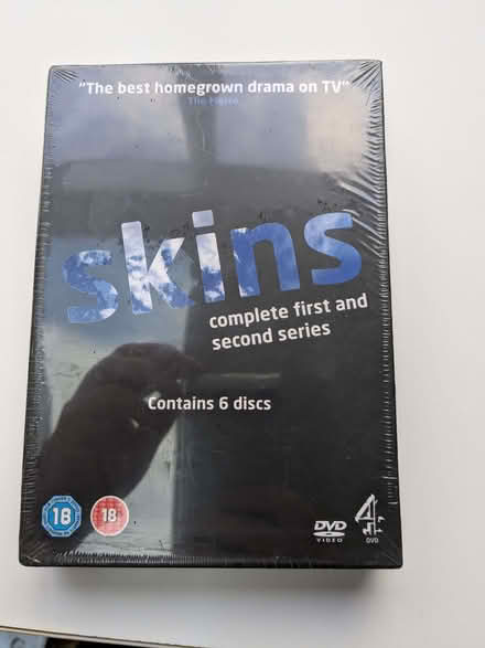Photo of free Skins DVDs series 1 & 2 (Woodley RG6) #1