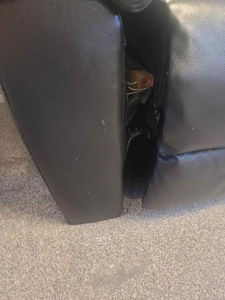 Photo of free Settees (SG5) #3