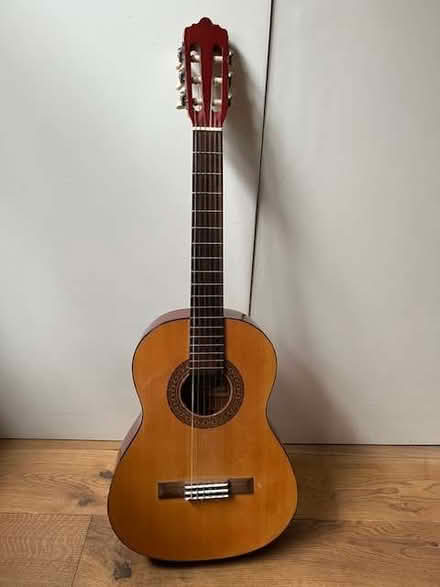 Photo of free Accoustic Guitar (Earls Court SW10) #1