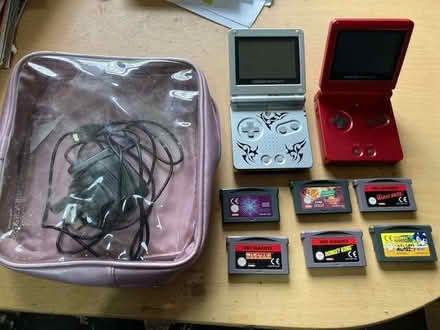 Photo of free 2 Gameboy Advance and 6 games plus charger (Camp Hill CV10) #1