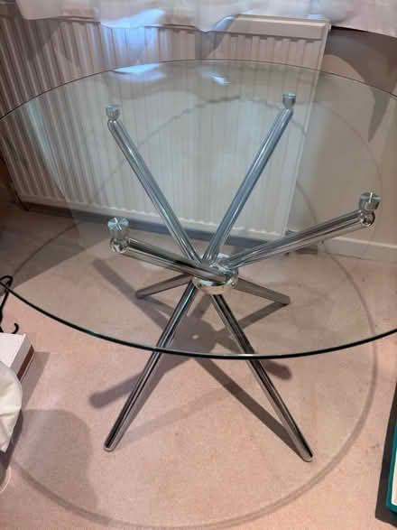 Photo of free kitchen table and 4 chairs (Cairneyhill KY12) #2