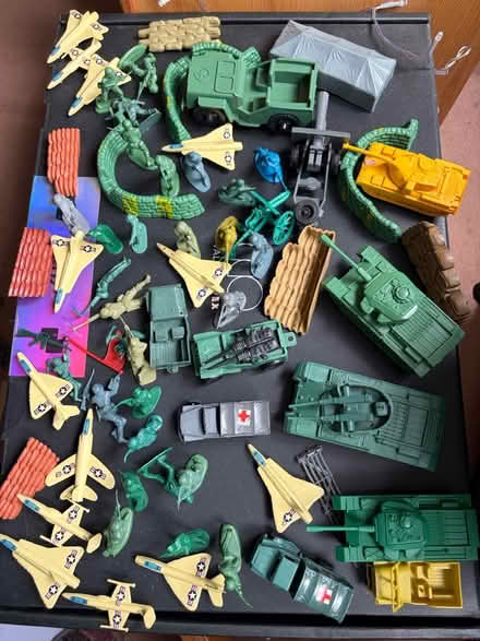 Photo of free Various Arny Vehicles & Figures (Westbury Wilts BA13) #1