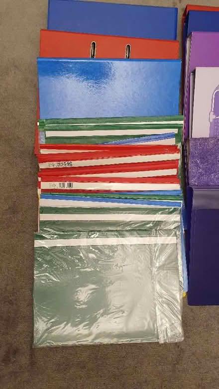 Photo of free Folders and plastic sleeves (Fenlake MK42) #3