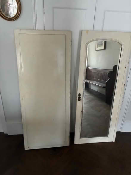 Photo of free Antique bevelled mirrored doors (Great missenden HP16 9AA) #1