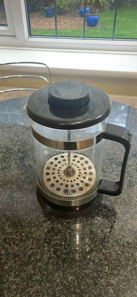 Photo of free Large cafetière (BR3) #1