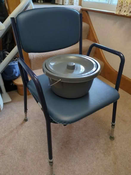 Photo of free Static commode (Cassiobury, Watford WD17) #1