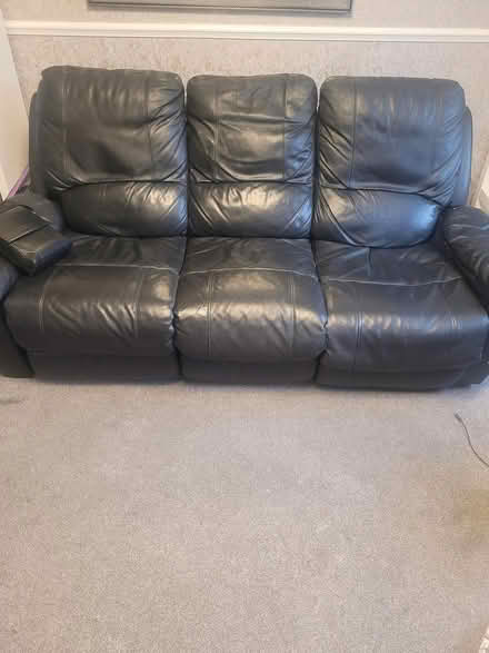 Photo of free Settees (SG5) #1