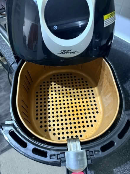 Photo of free Air fryer (Southsea PO51AF) #2