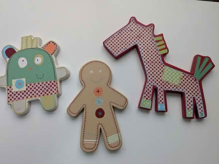 Photo of free Wall decorations (Woodley RG6) #1