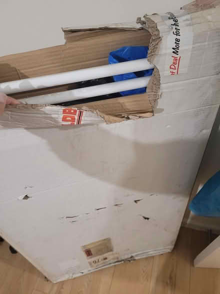 Photo of free Kettle, flat white towel rail (Morden SM4) #2