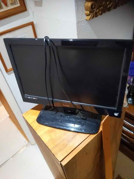 Photo of free 18.5" led colour tv (Gorse Hill GU22) #1