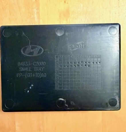 Photo of free Hyundai Console Tray 84633-C2000 (Yorktown) #3