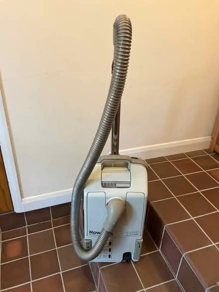 Photo of free Vacuum cleaner (Fairfield Park) #1