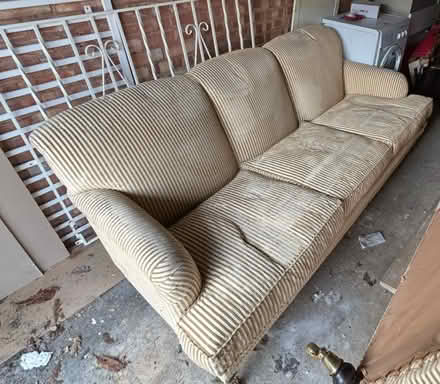 Photo of free Sofa 2 and 3 seats (Northwood) #3