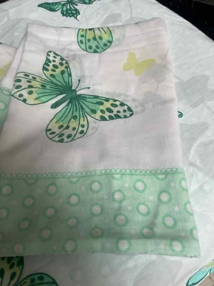 Photo of free DOUBLE DUVET COVER +2 pillowcases (Woodford IG8) #2