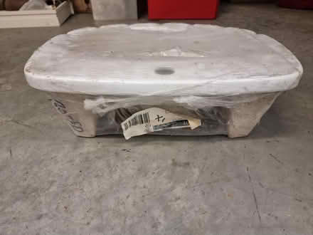 Photo of free White Bathroom Cloakroom Sink (SW11 3SJ) #3