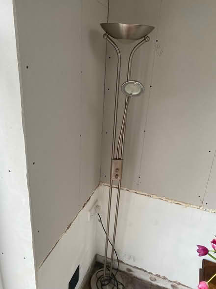 Photo of free Coffee table, tv unit & lamp (PO19) #2