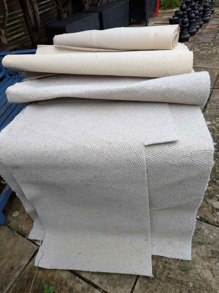 Photo of free Cream/beige carpet off cuts (Baulking SN7) #1