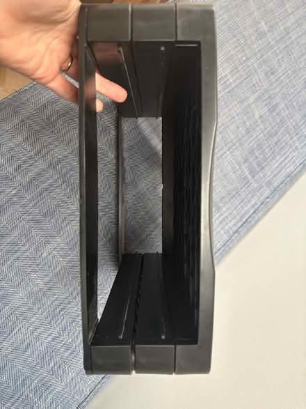 Photo of free HP monitor and black computer stand (W4) #4