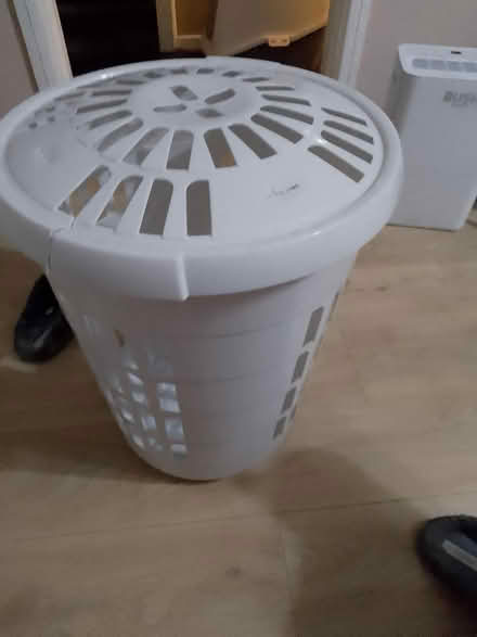 Photo of free Wash basket (Harlow ,bishop Stortford,) #1
