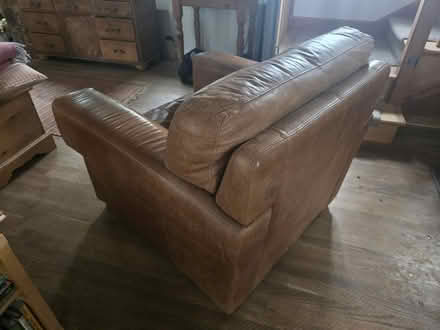 Photo of free Leather armchair (HR4) #3