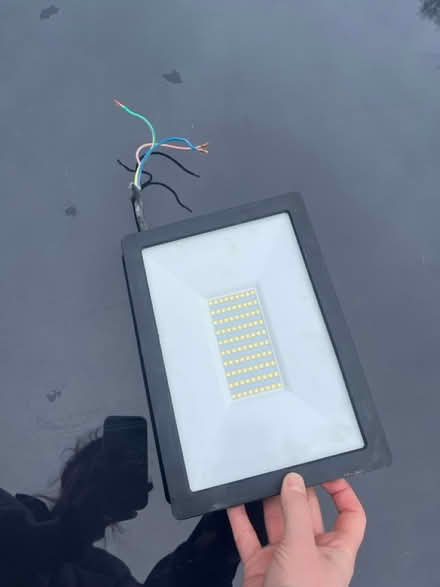 Photo of free Outdoor light (Tunbridge Wells TN2) #1