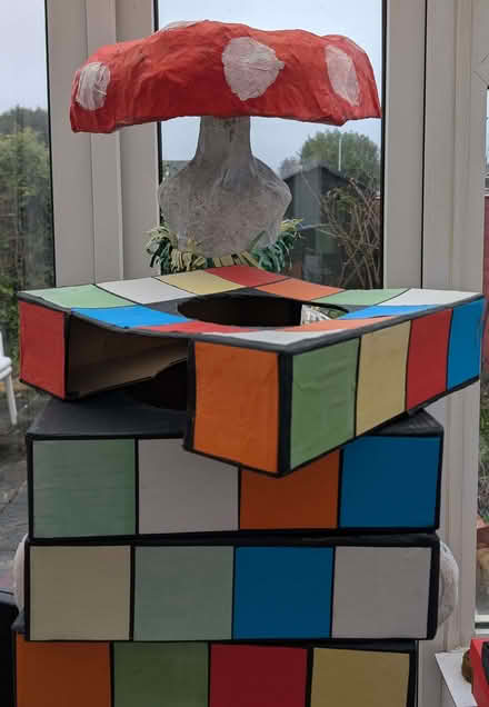 Photo of free Rubik cube costume for 7-8y.o. child (Priestwood RG42) #2