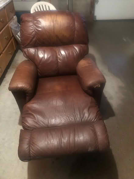 Photo of free Lazy boy chair (Harriston Clifford area) #2