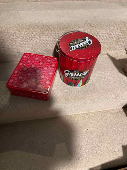 Photo of free Metal tins (Downers Grove) #1