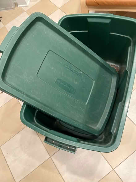 Photo of free Large Rubbermaid bin (Cleveland Park) #1