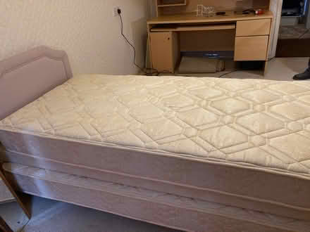 Photo of free Single bed with additional bed (Church End LU6) #2