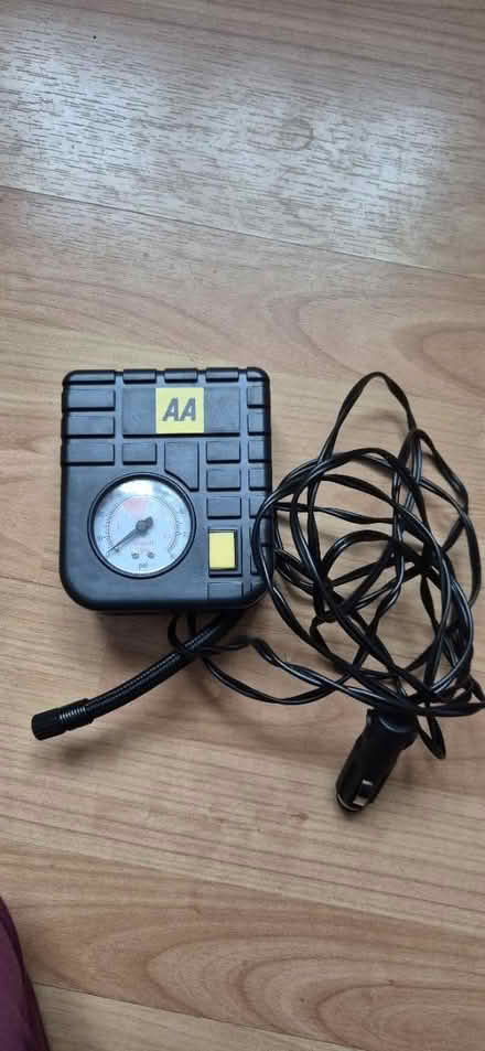 Photo of free Car tyre pump kit (Ponders End EN3) #1