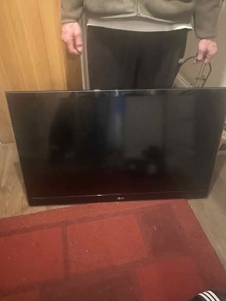 Photo of free 55 inch LG flatscreen television does not turn on (Upper Wolvercote OX2) #1