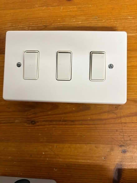 Photo of free 3-gang Switched supply unit? (Hillcliffe WA4) #2