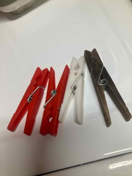 Photo of Cloth pins, wooden or plastic (NW Santa Rosa nr. Finley Ctr.) #1