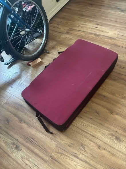 Photo of free Bouldering mat (Gomshall, Guildford - GU5) #1