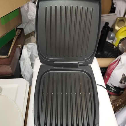 Photo of free Large George Foreman Grilling Machine (Oaklands nr Welwyn AL6) #2