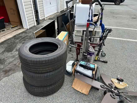 Photo of free Curve Alert - 300 W Creek VillageDr (North East Elkton) #2